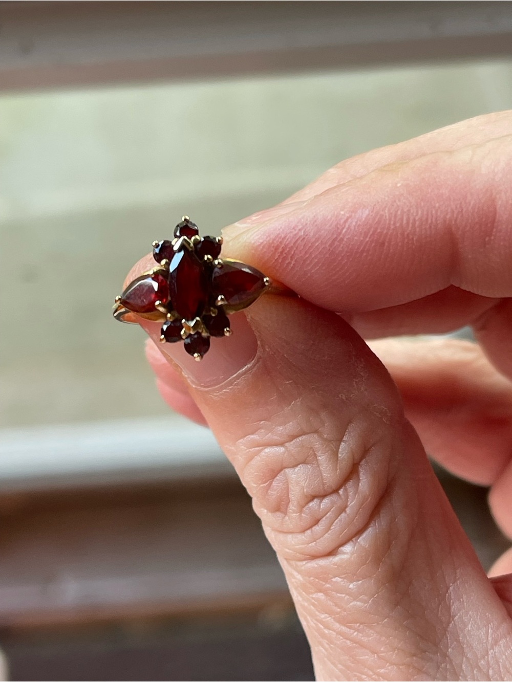 10k Gold Classic Garnet Cluster Ring in Rich Red - Women Jewelry size 7